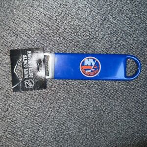 NHL Boelter Brands New York Islanders Hockey Vinyl Coated Bottle Opener New 2014